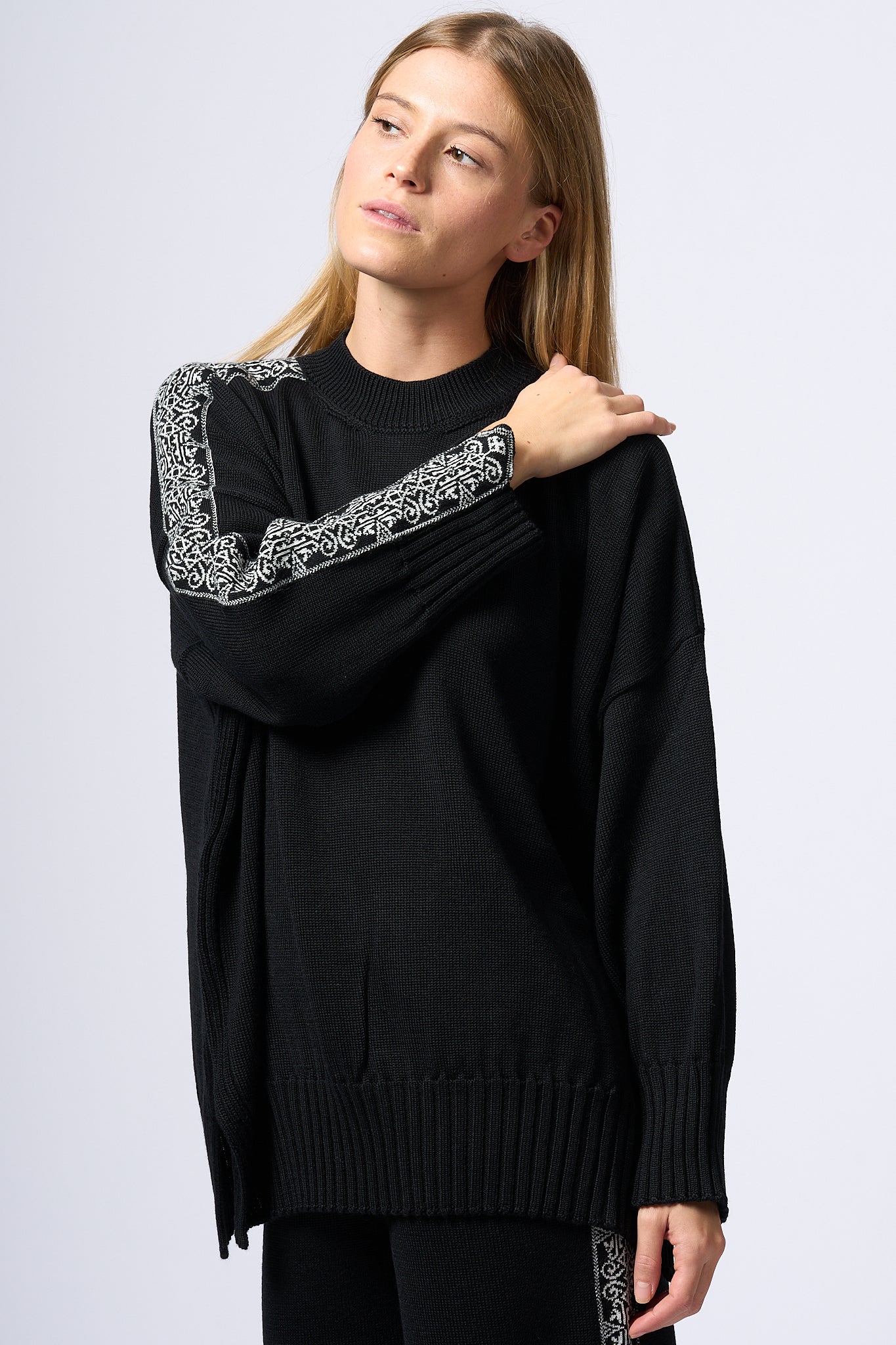 Akep Maglia Bordo Jacquard Nero Donna-3