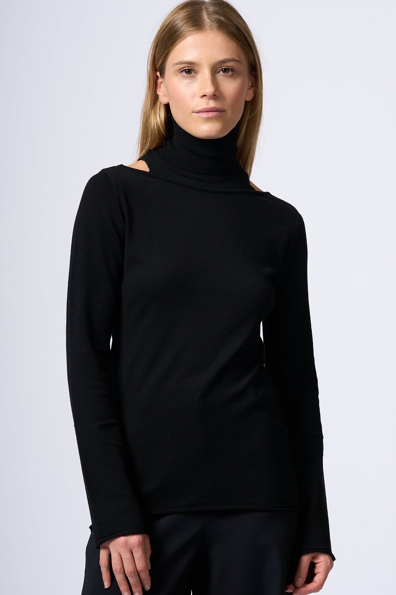 Akep Women's Black Turtleneck Sweater-3