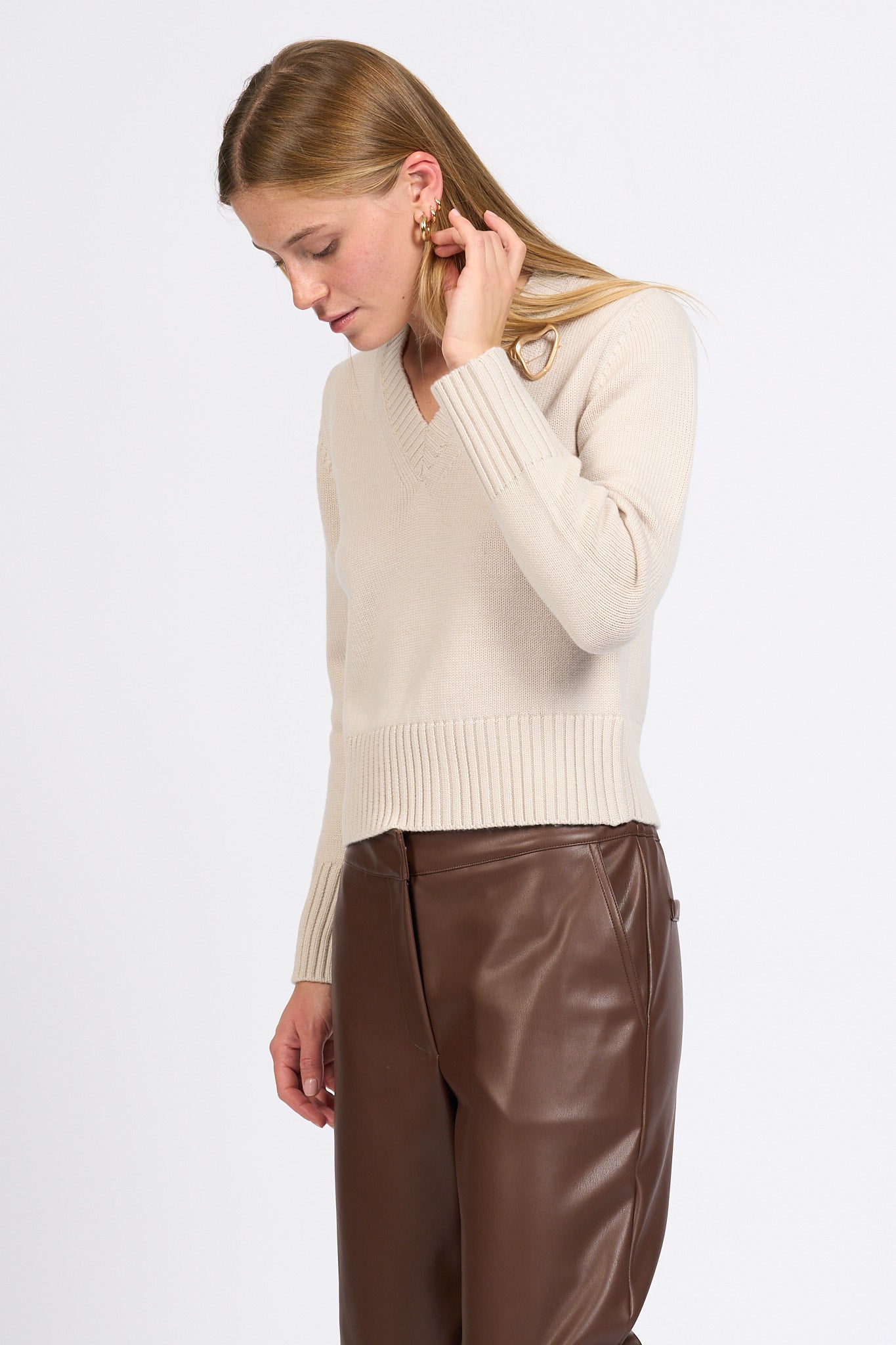 Alpha Maglia V Spilla Stucco Donna-4