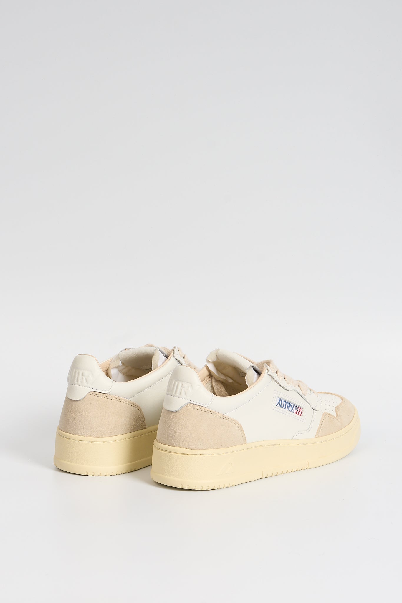 Autry Sneaker Medalist AULW-LS33 White Woman-3