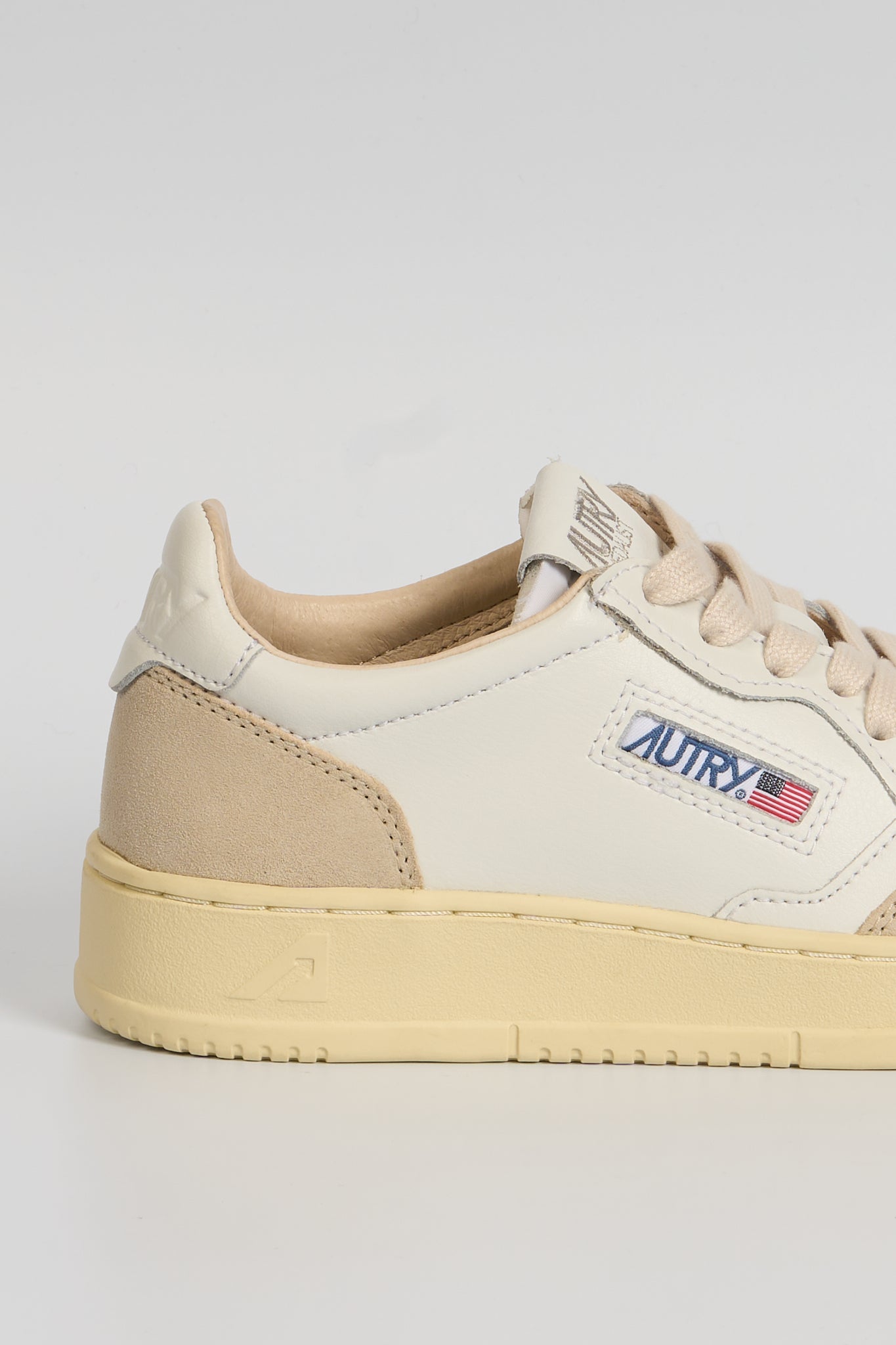 Autry Sneaker Medalist AULW-LS33 White Woman-6