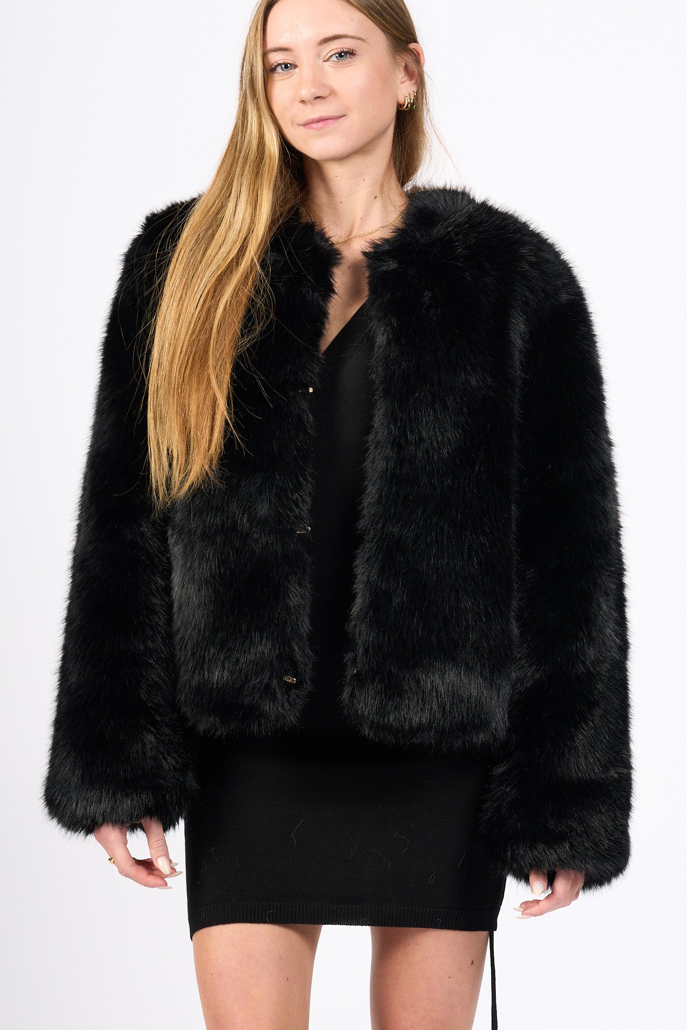 Blugirl Eco Pelliccia Corta Nera-1