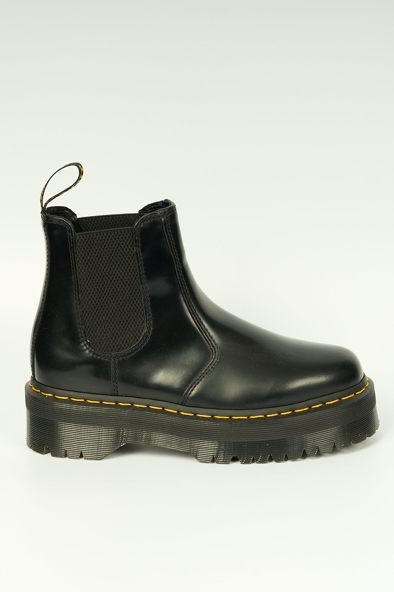Dr. Martens Beatles Wedge Leather Black Woman-1
