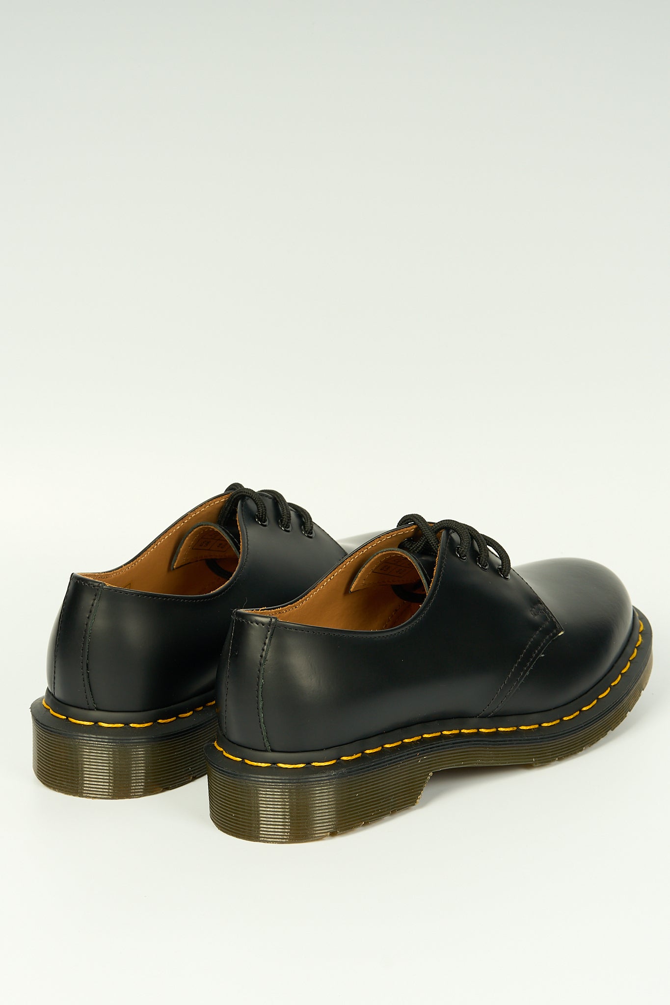 Dr. Martens Smooth Lace-up Shoe Black Man-3