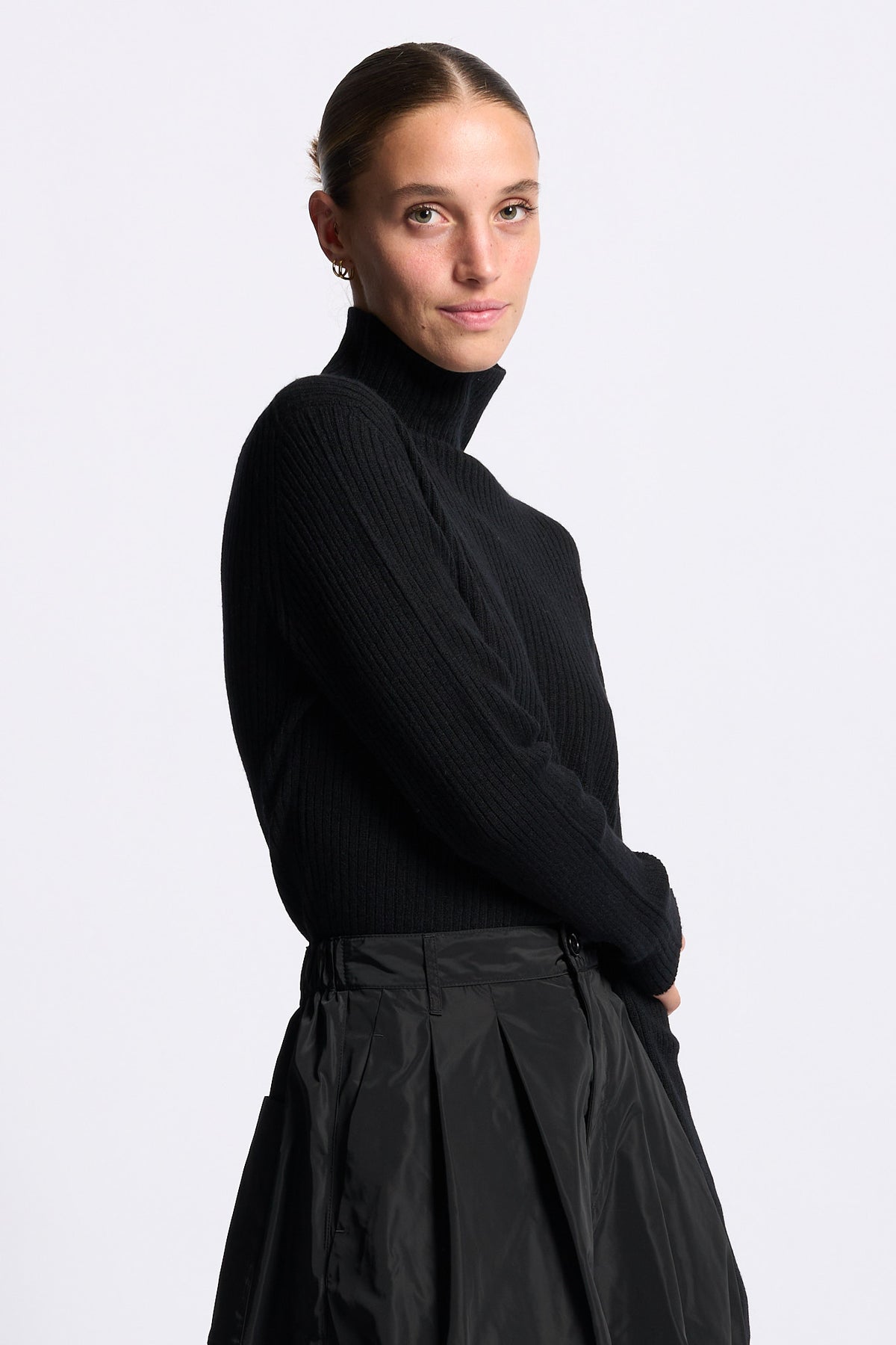 Gran Sasso Lupetto cashmere donna a coste nero-4
