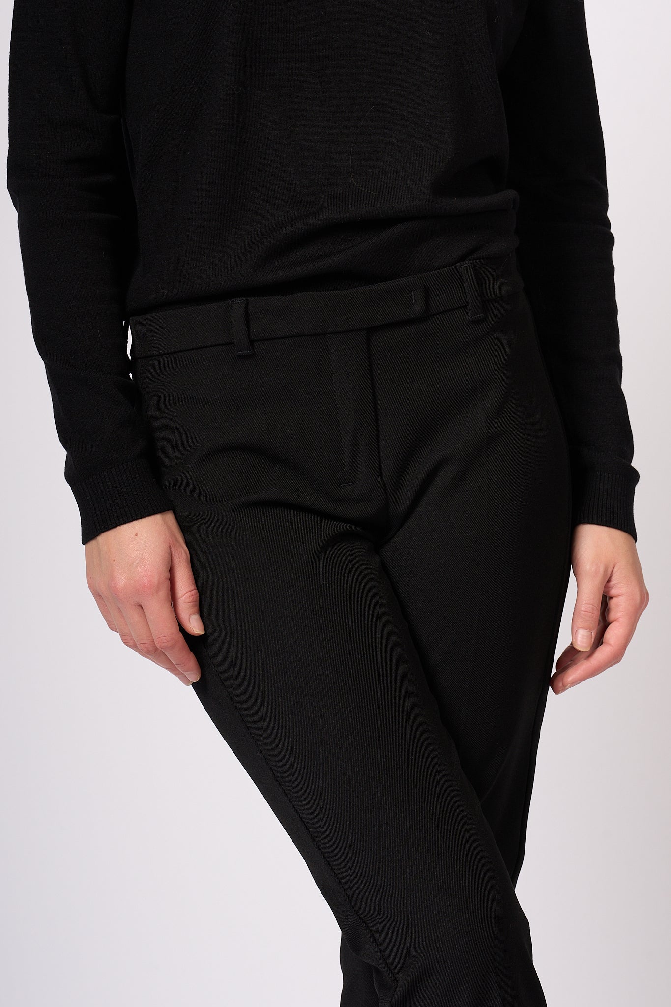 Max Mara Umanita Cropped Pants Black Women-4