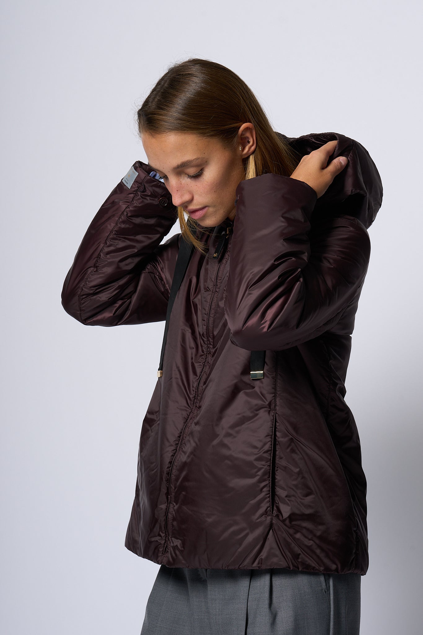 Max Mara Greenh Short Bordeaux Down Jacket Women-3