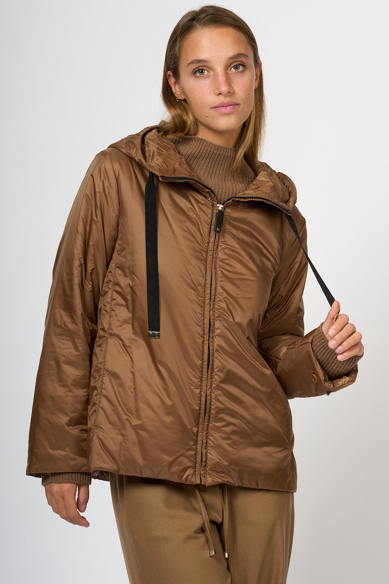 Max Mara Greenh Down Jacket Short Camel Women-3