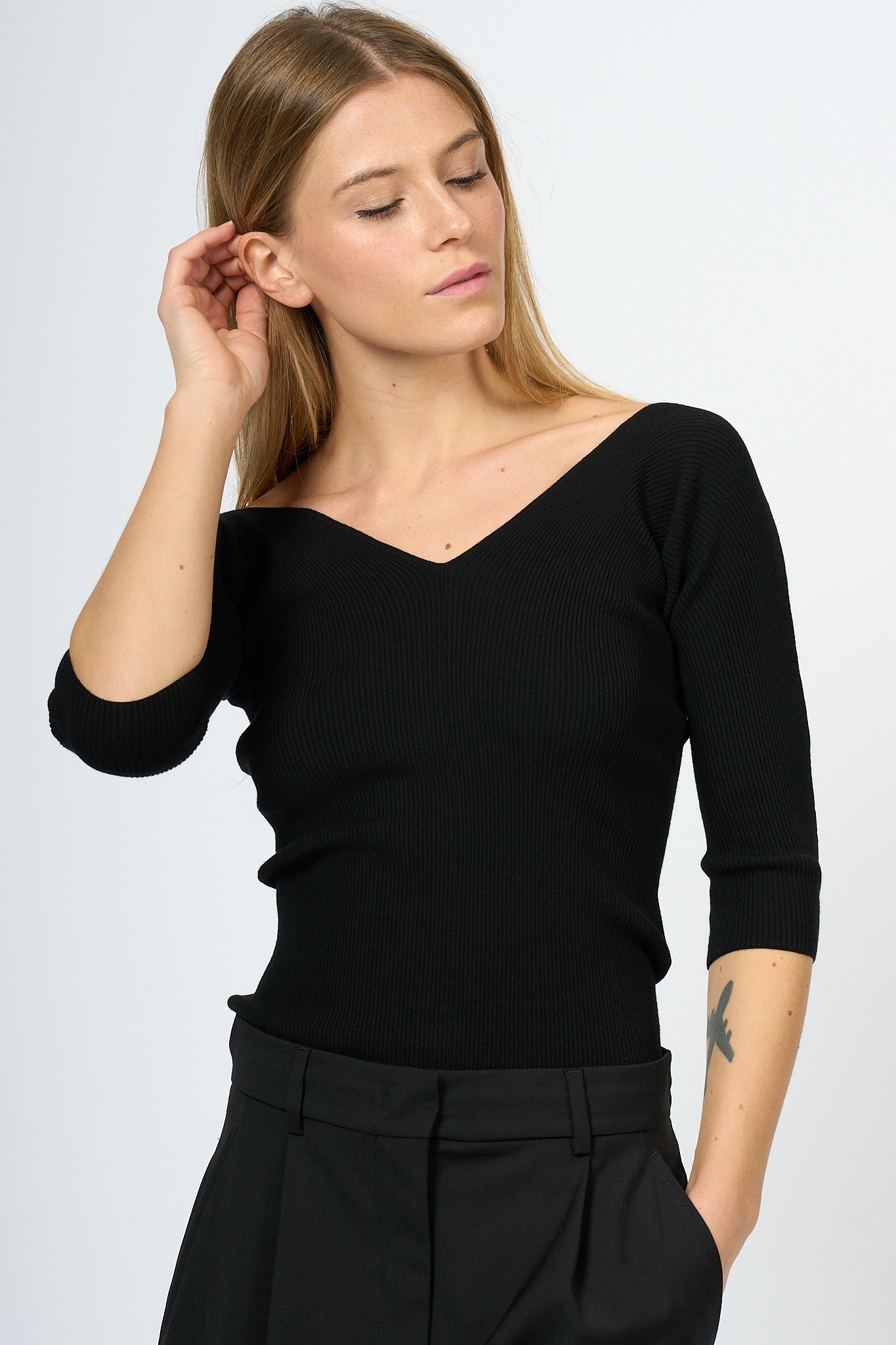 Max Mara Weekend Women's Ribbed Oceano Sweater Black-1