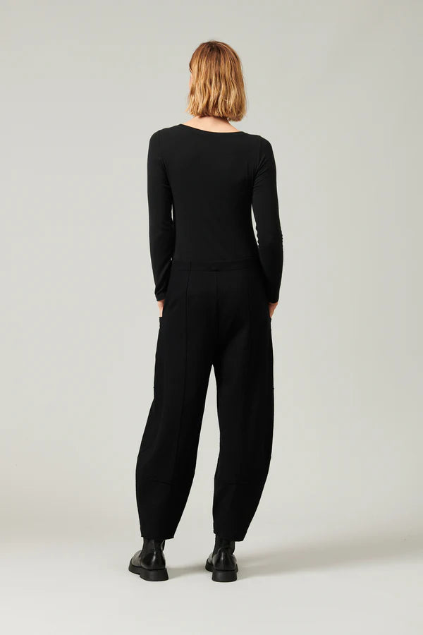 Transit Pants Black Woman-3