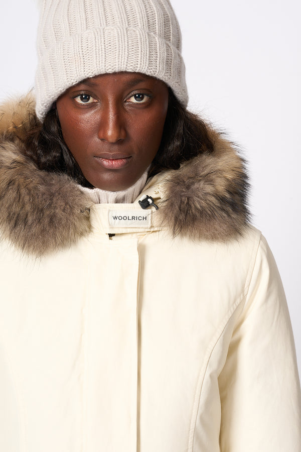 Woolrich Arctic Racoon Parka Latte Donna-2